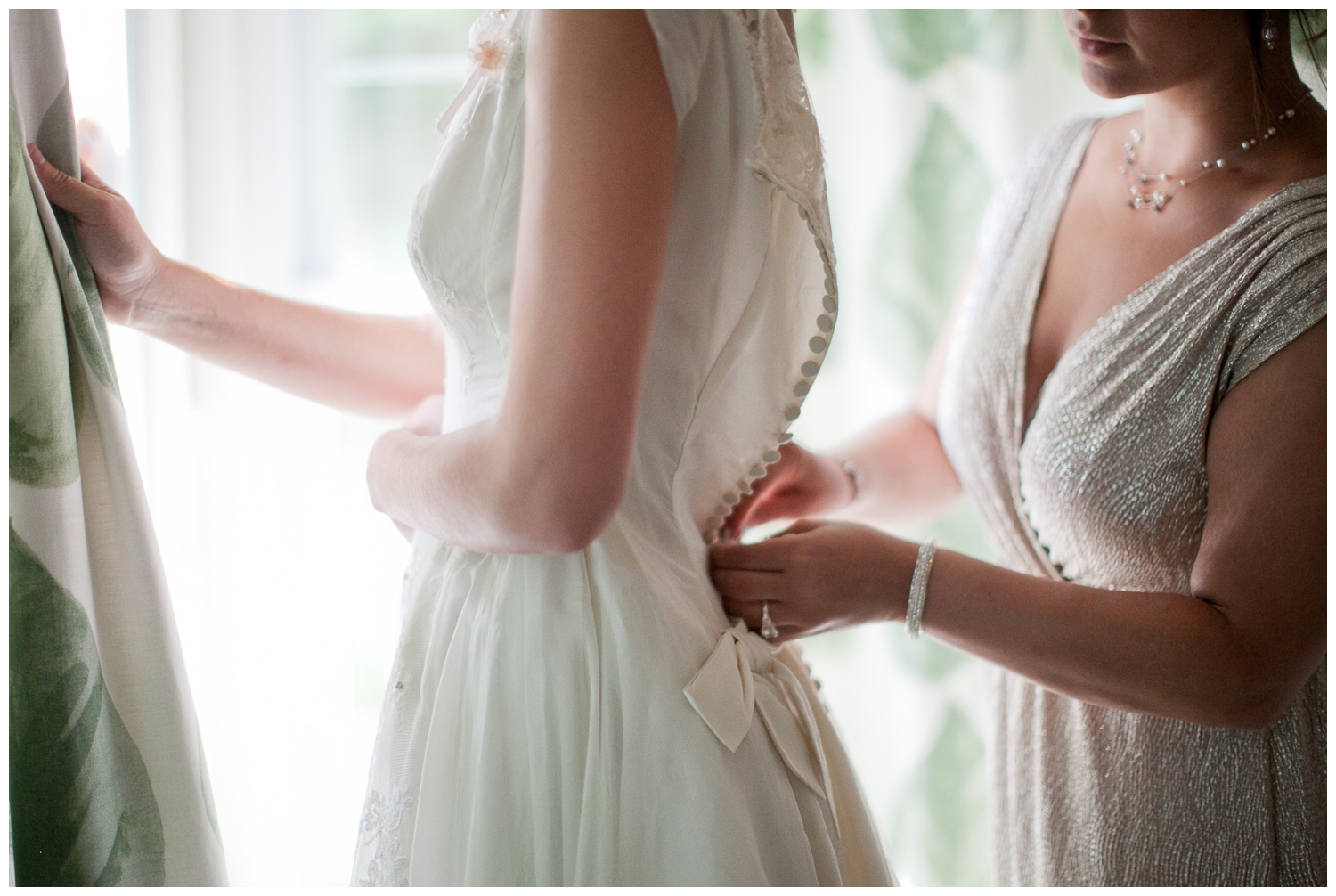 Tips to enhance the "Getting Ready" photographs on your wedding day