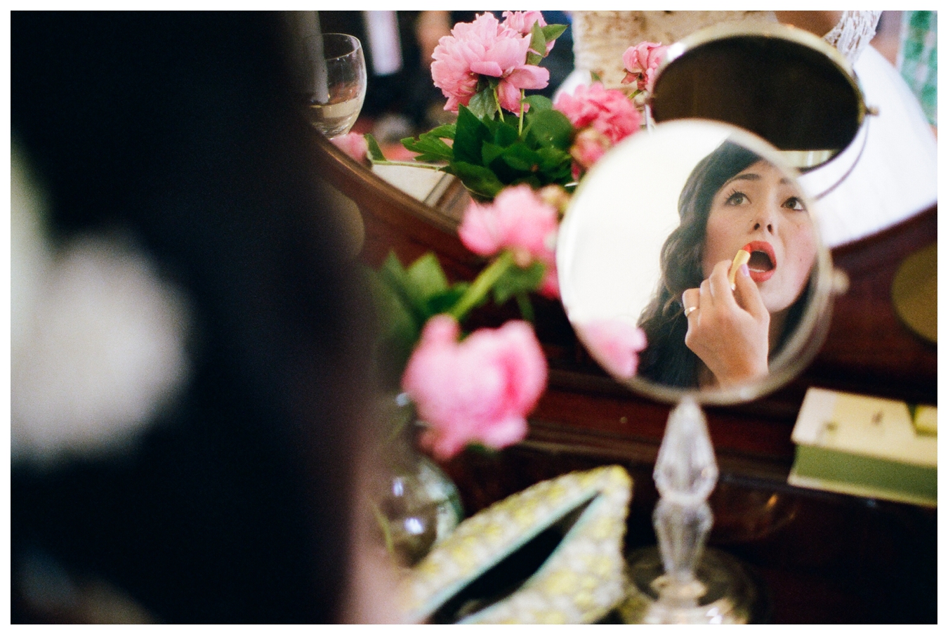 Tips to enhance the "Getting Ready" photographs of your wedding day