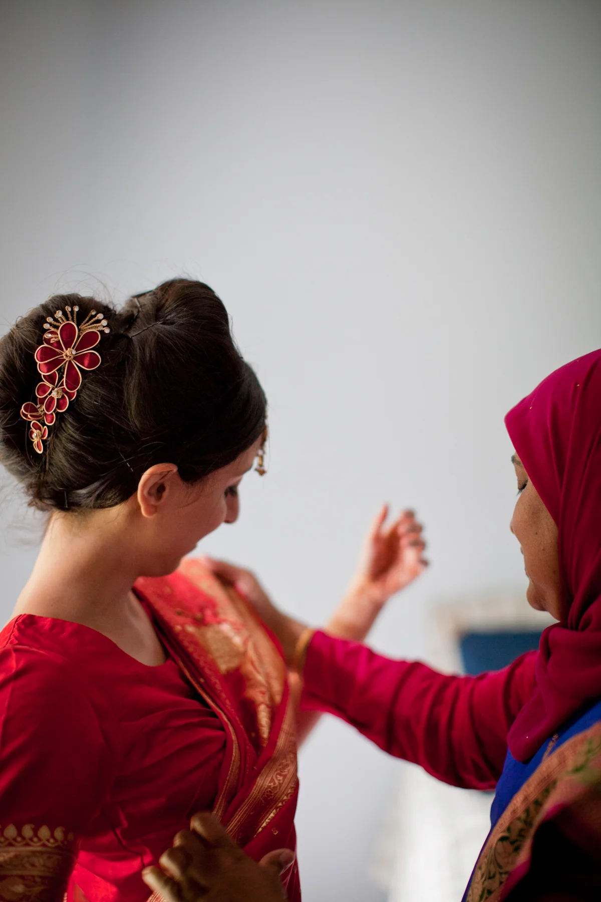 Tips to enhance the "Getting Ready" photographs on your wedding day