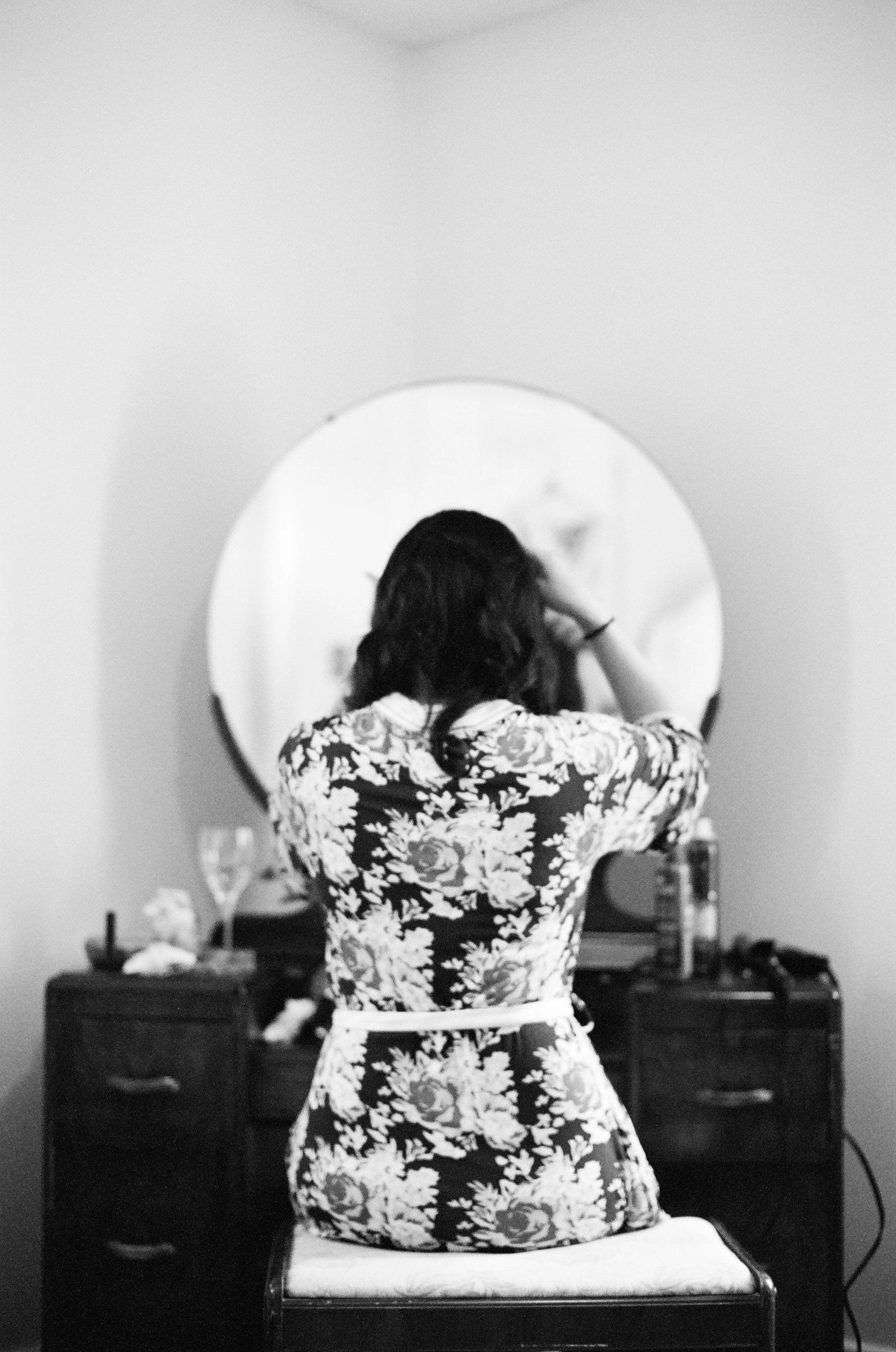 Tips to enhance the "Getting Ready" photographs on your wedding day