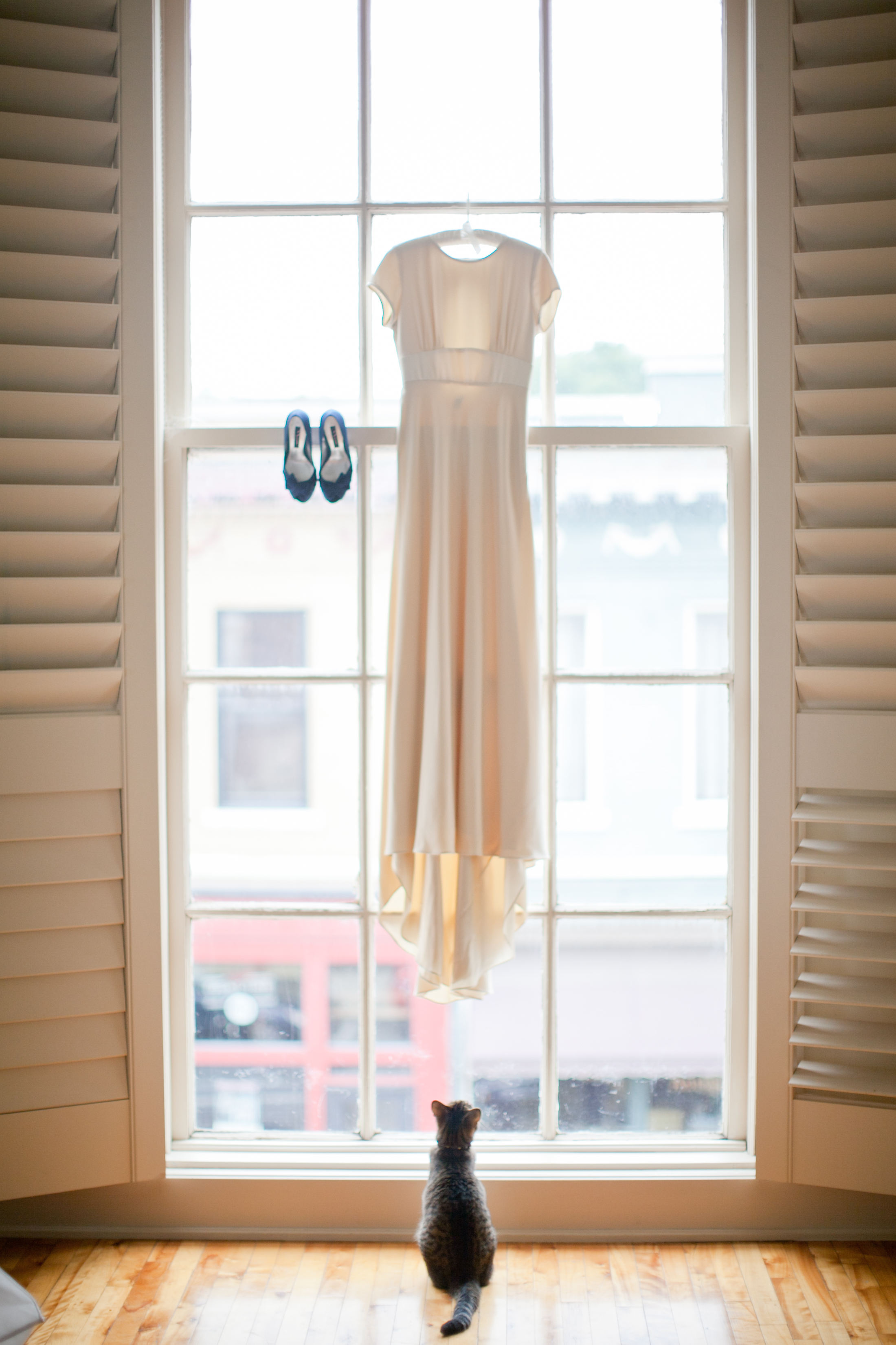 tips to enhance the "getting ready" photographs of your wedding day