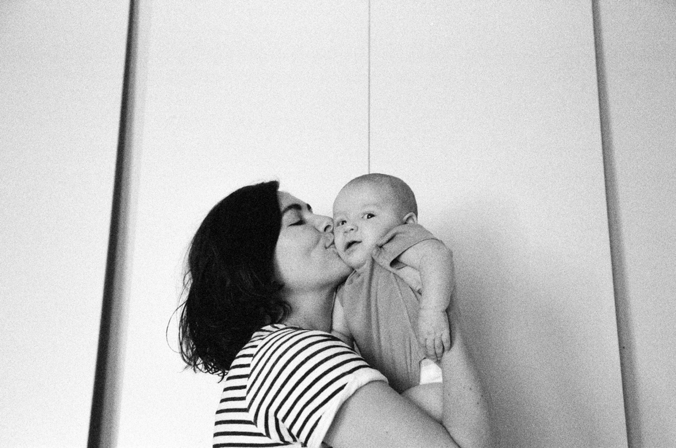 LosAngeles_Newborn_Session_lilyGlass_014.jpg