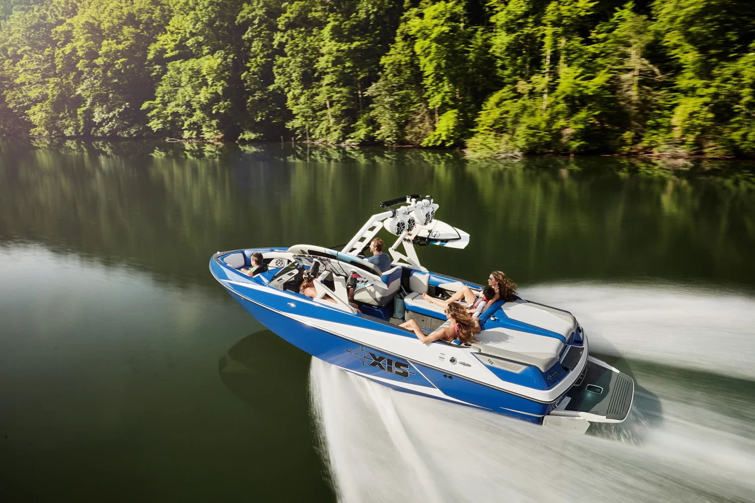 AxisBoatsPort_0011.jpg