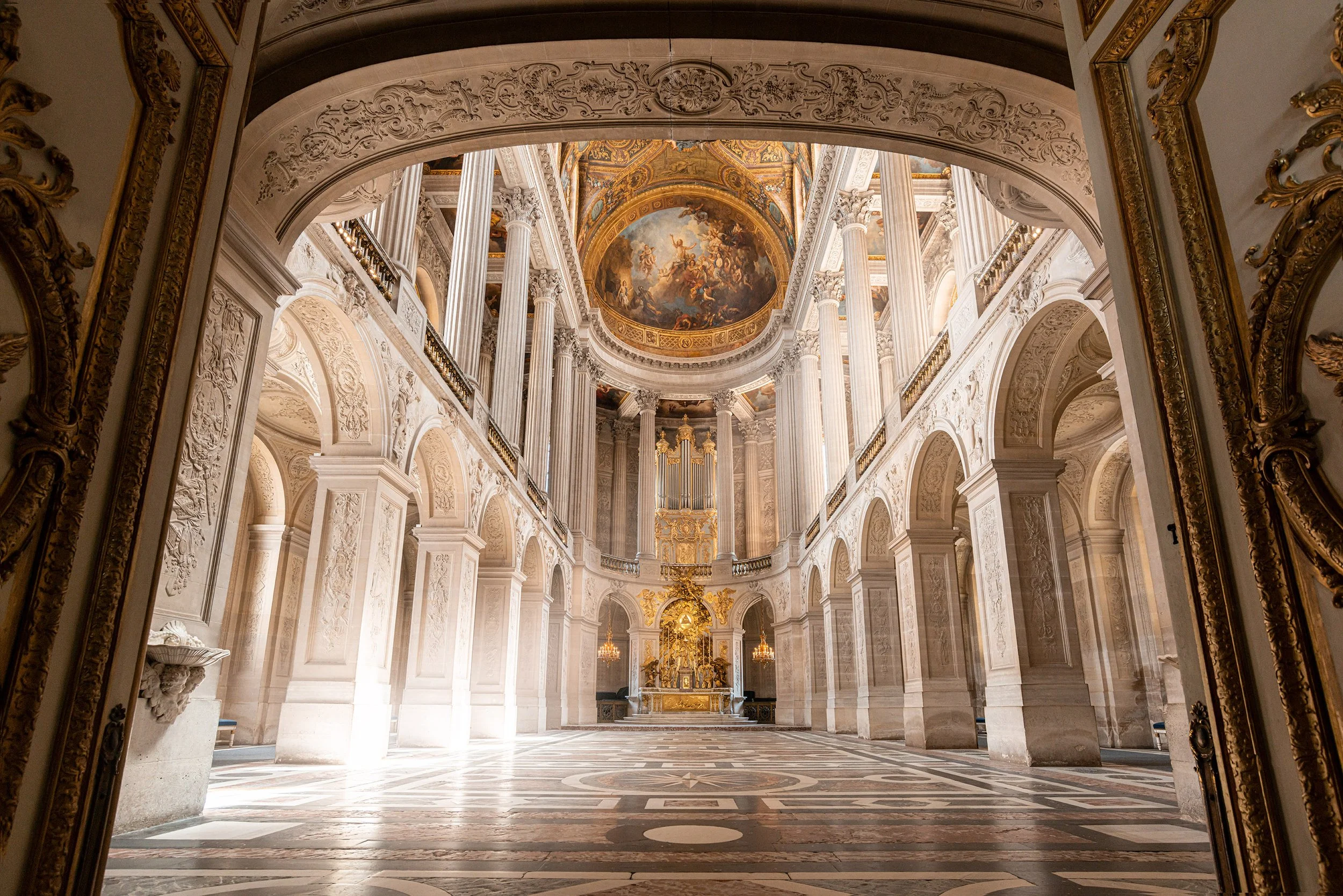 Versailles_Chapel_Working_small.jpg