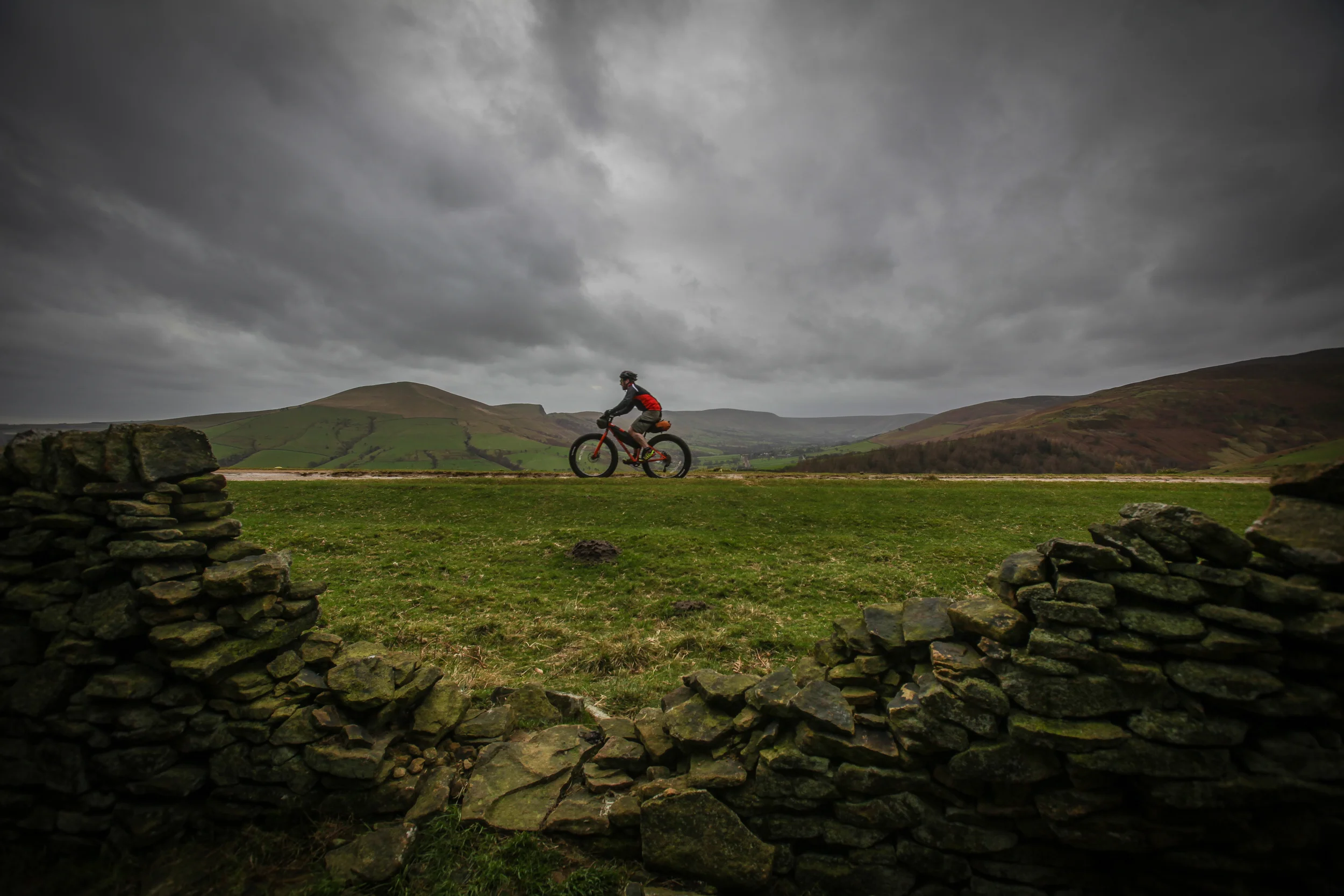 Great British MINI Adventure Day 2 - Fat Biking around Mam Tor in the Peak District