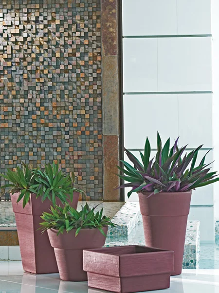 Enzo Planters, Crescent Garden