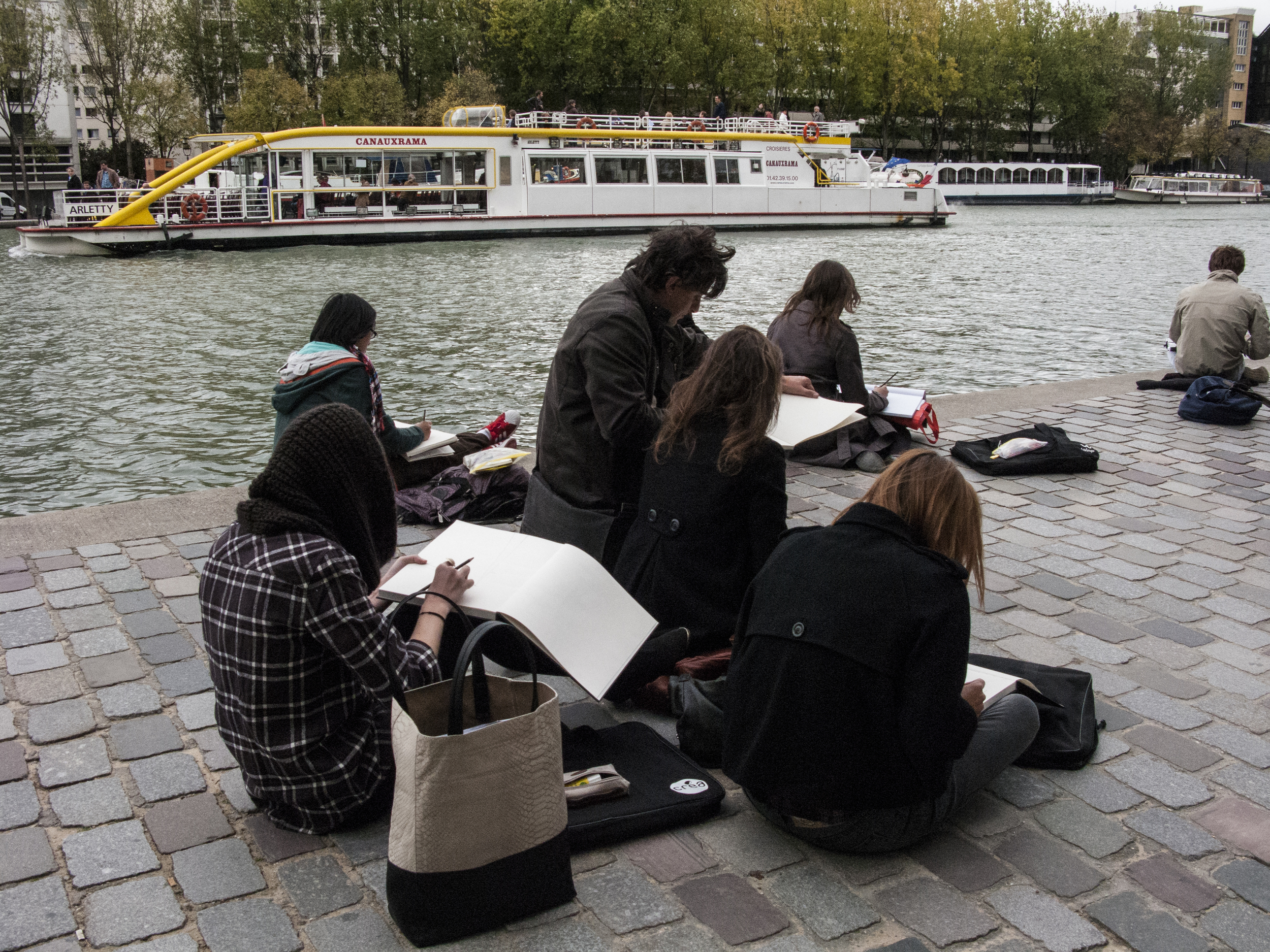 Quai de la Seine, Art Class