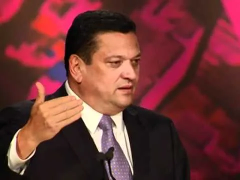 johnnyaraya.jpg