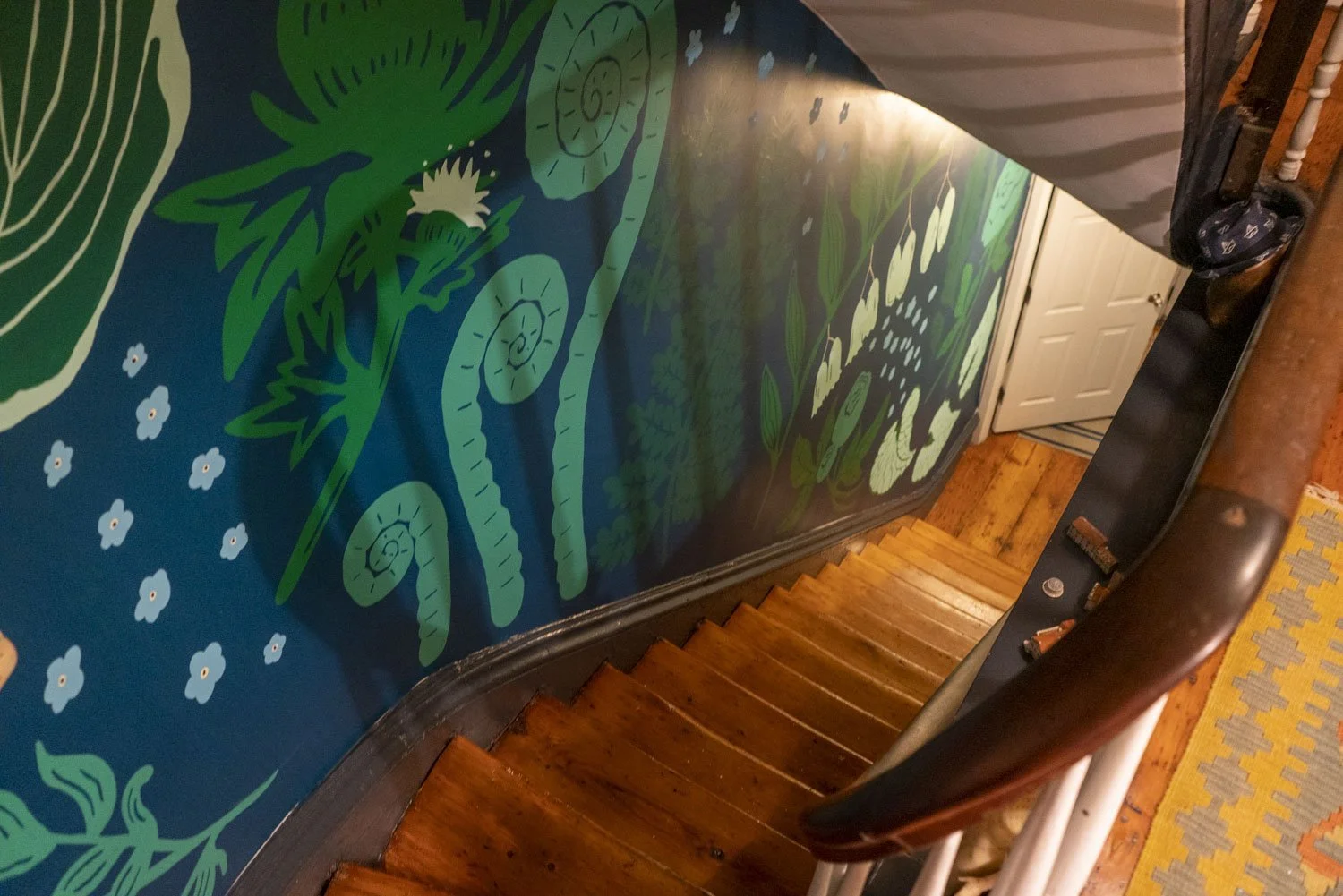  Dark Botanicals (2022) 