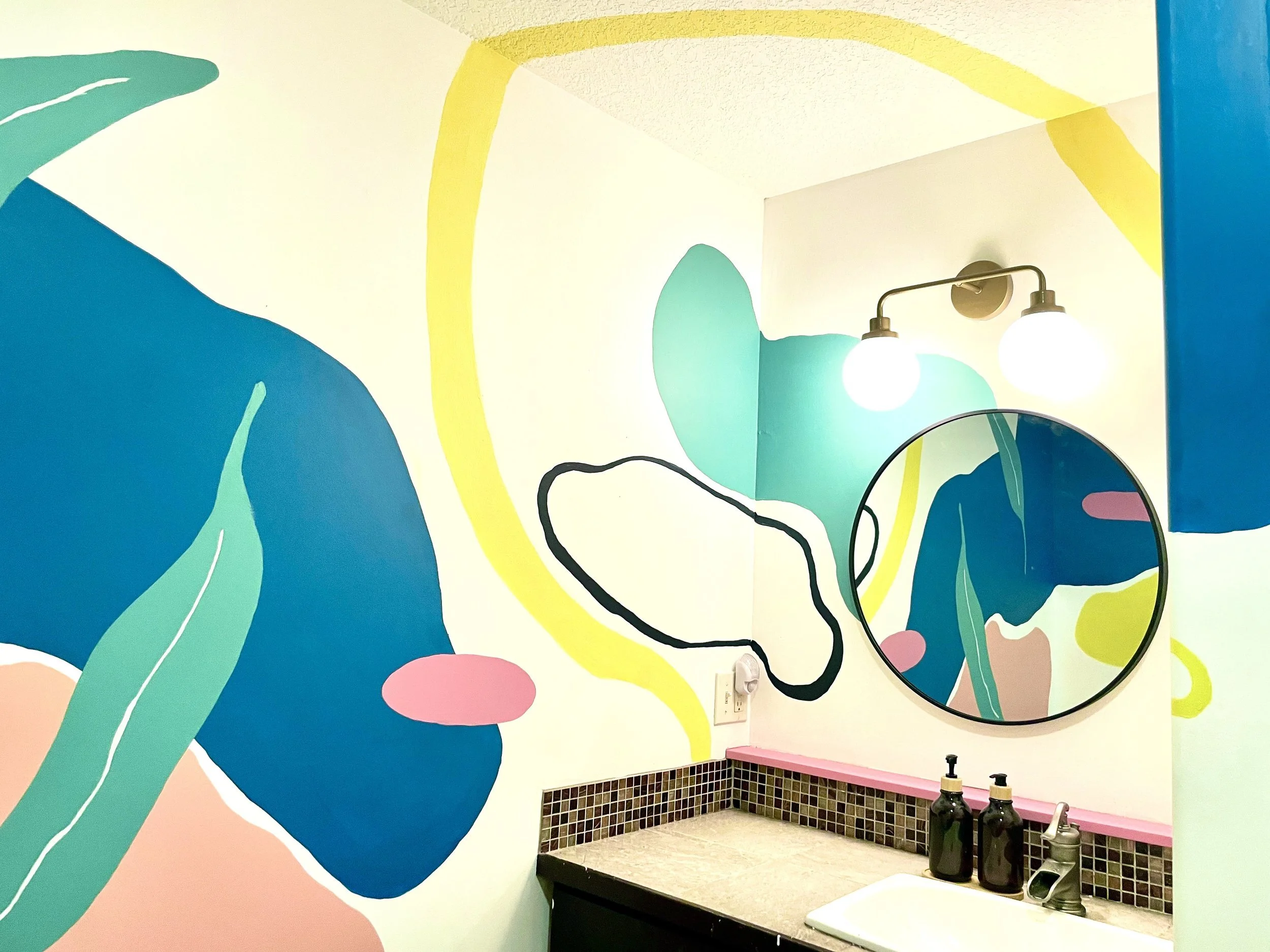  Vibrant Mountain (2022) 