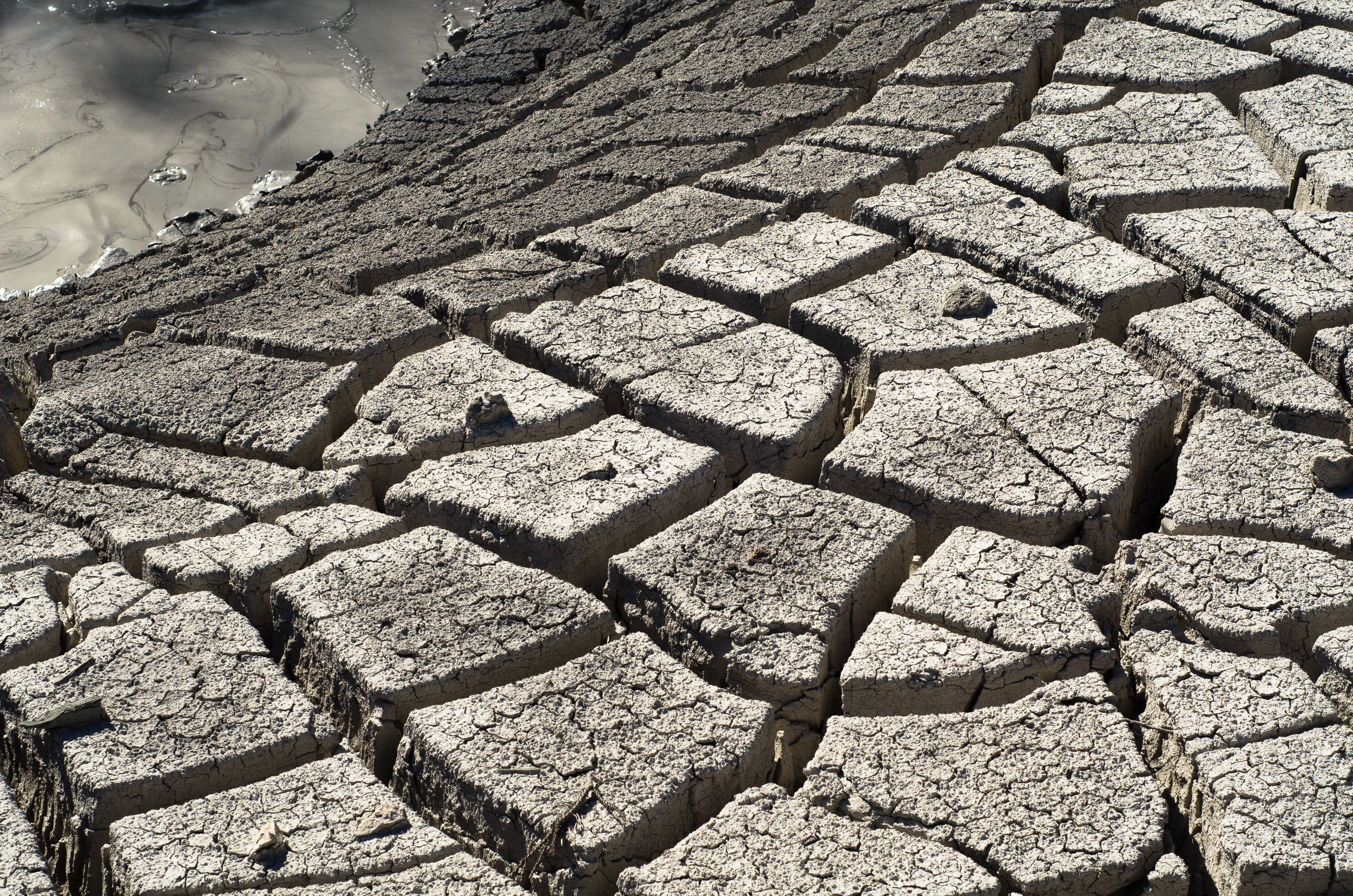 Mud, Dry and Boiling