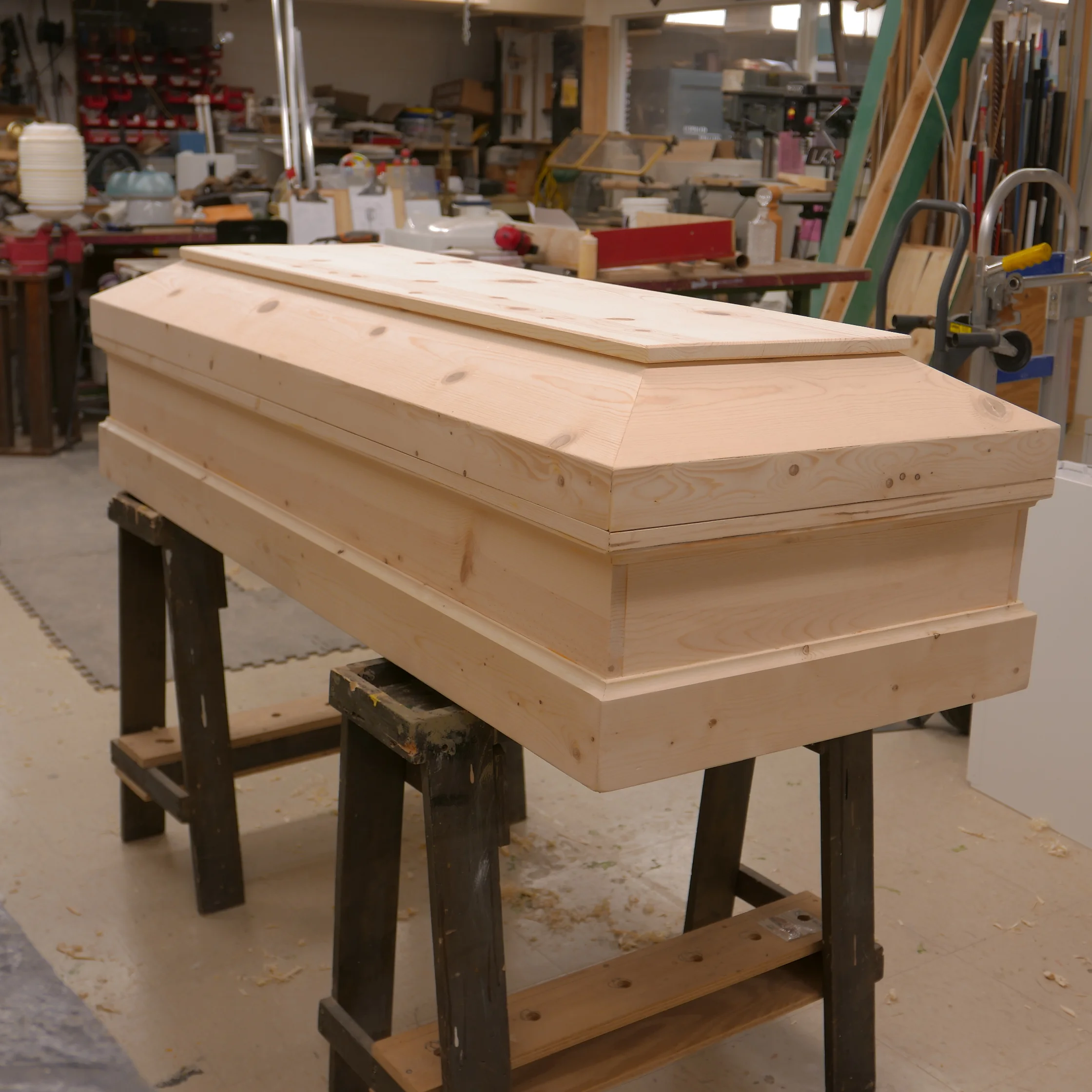Jewish coffin, before handles were added.JPG