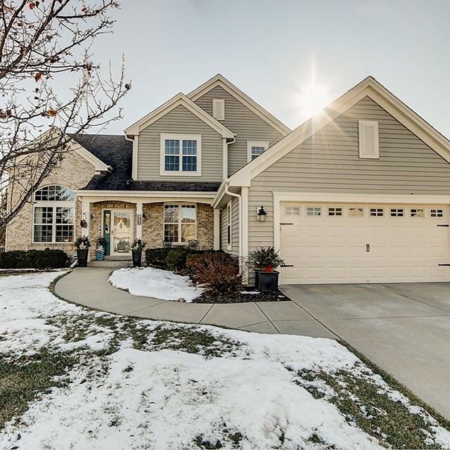 This Beautiful Waukesha WI new listing received multiple offers and accepted offer within 5 days. #homesweethome #homewithaview #springmarketishere MLS# 1672351 List with wwwdavideyriseteam.com