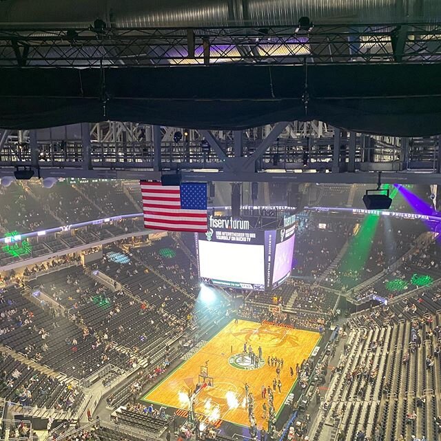 Enjoyed the Panorama Level @bucks with good friends last night All you can eat and drink is the way to go! Helped @lindsays_voice_ raise money and awareness to #fightbloodcancer @childrenswi  @froedtert.mcw @versitibloodcenterofwisconsin