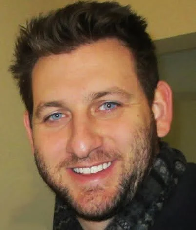 Curtis Glover headshot.jpg