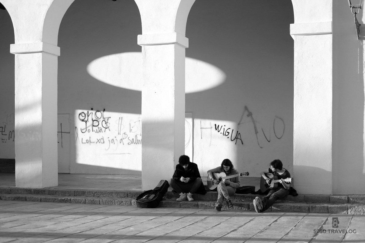 Buskers in black and white