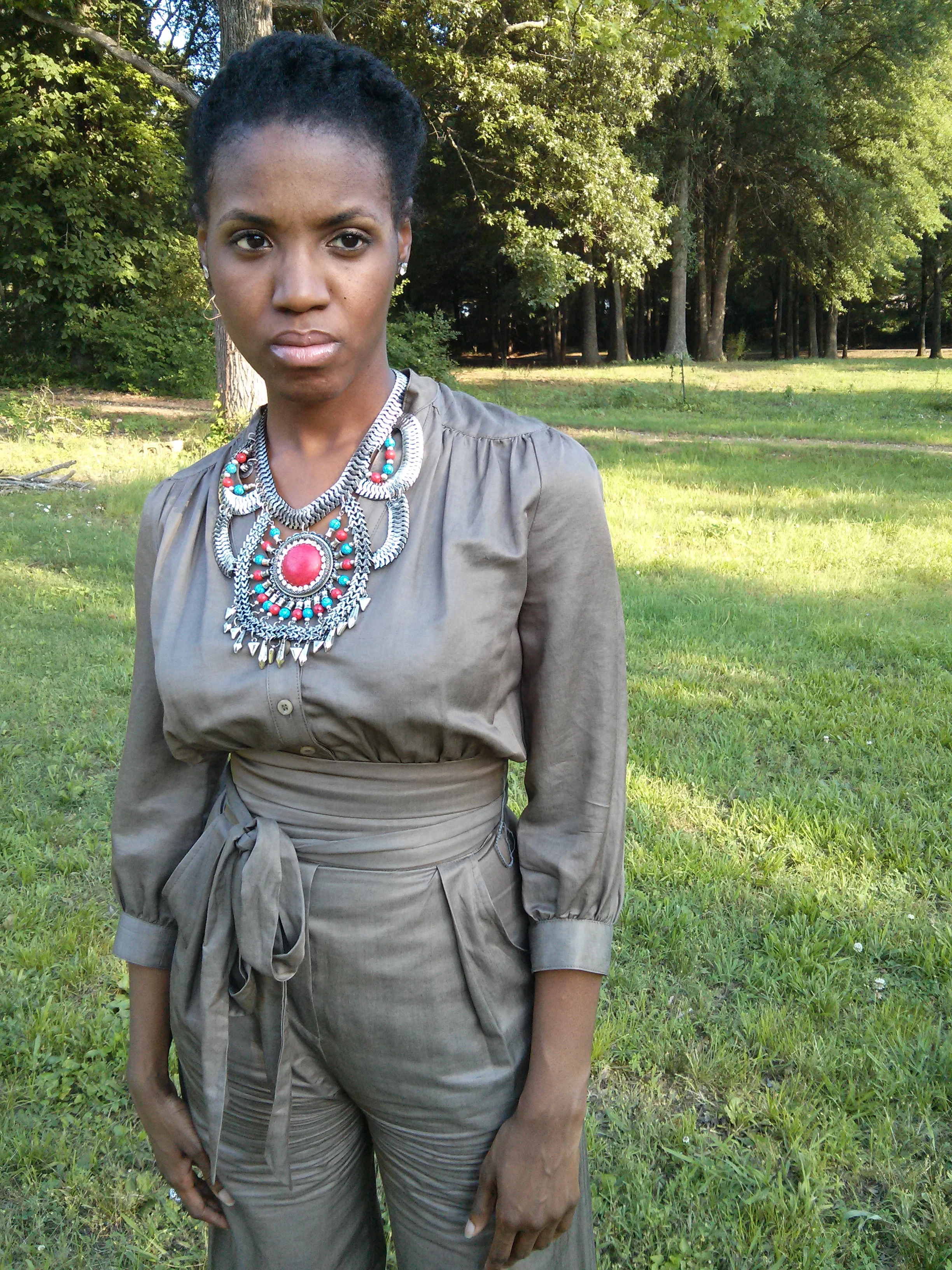 h&m neckace.jpg