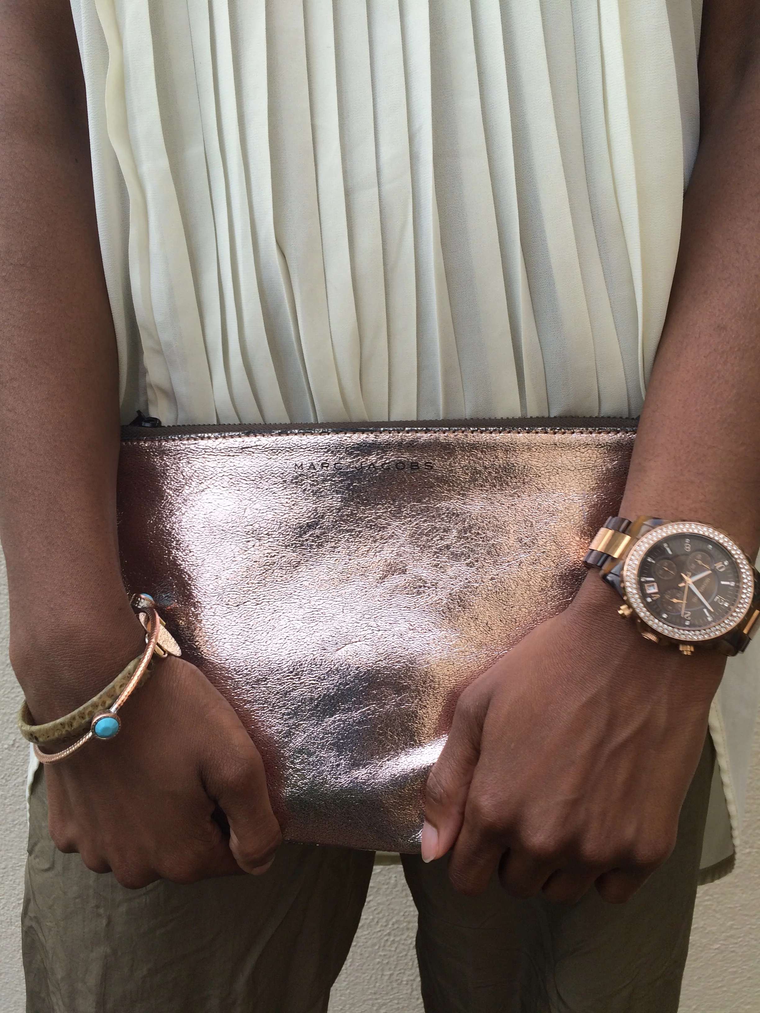 marc_jacobs_rose_gold_pouch.jpg