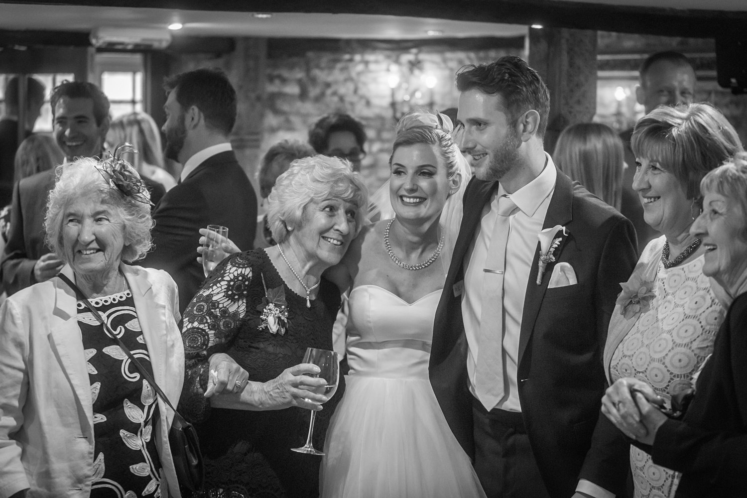 wedding-photographer-wales-stroud-old-lodge-030.jpg