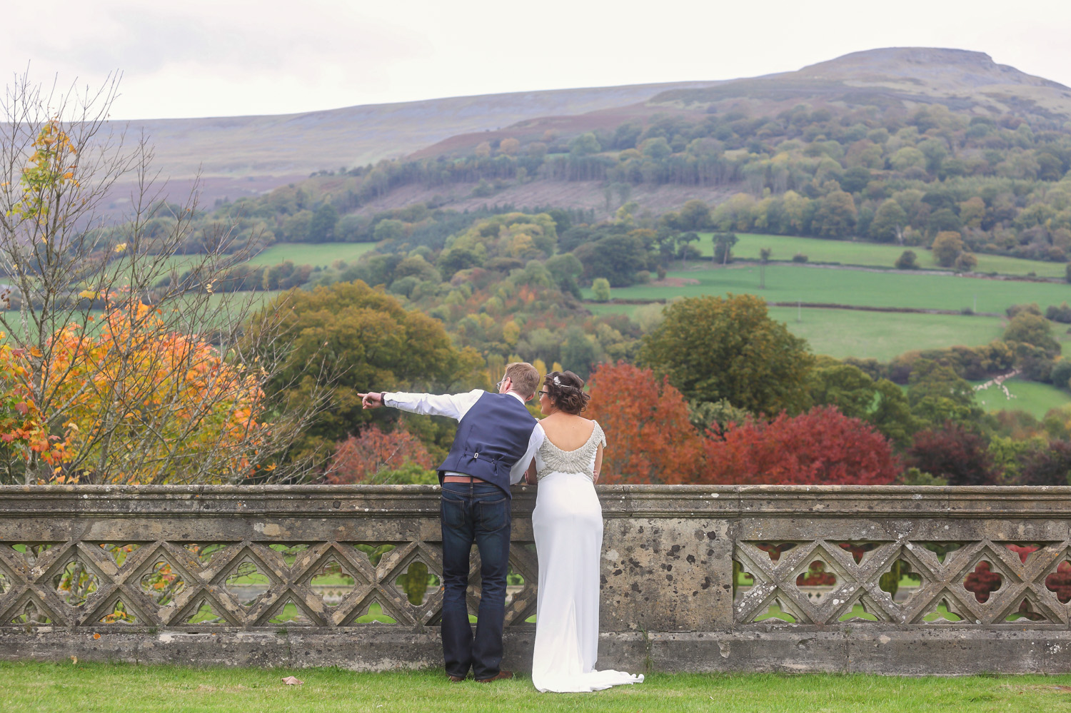 Glan-Usk-Estate-Brecon-Wedding-Photographer-Wales-049.jpg
