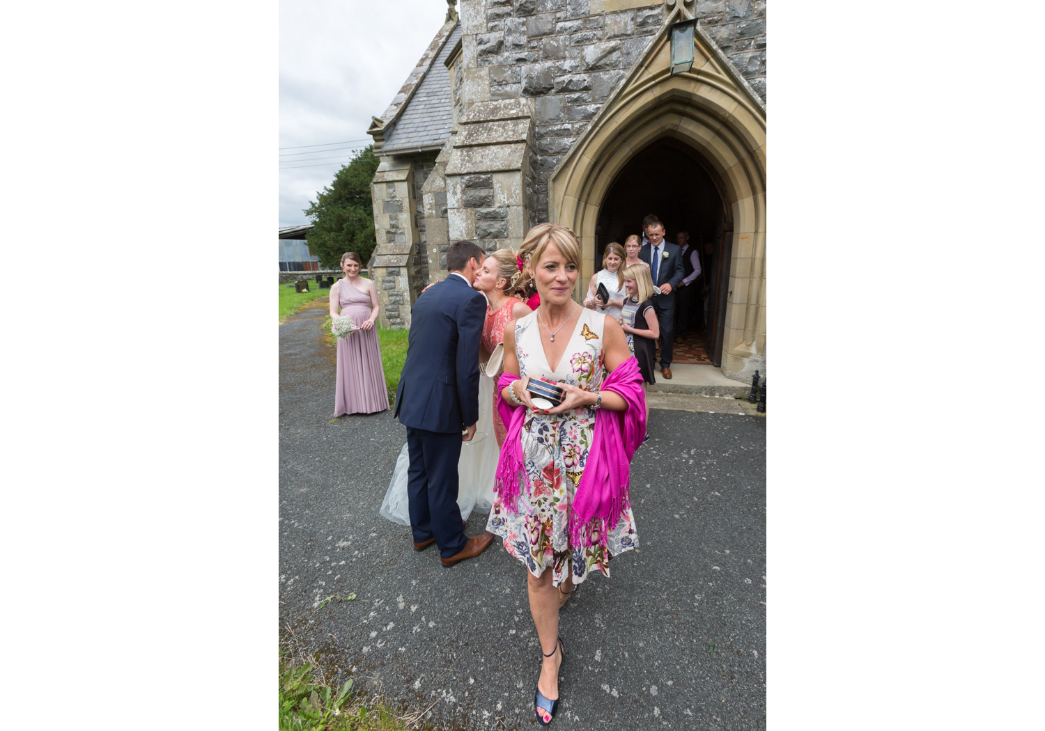 barn-brynich-wedding-photographer-brecon-wales-042.jpg