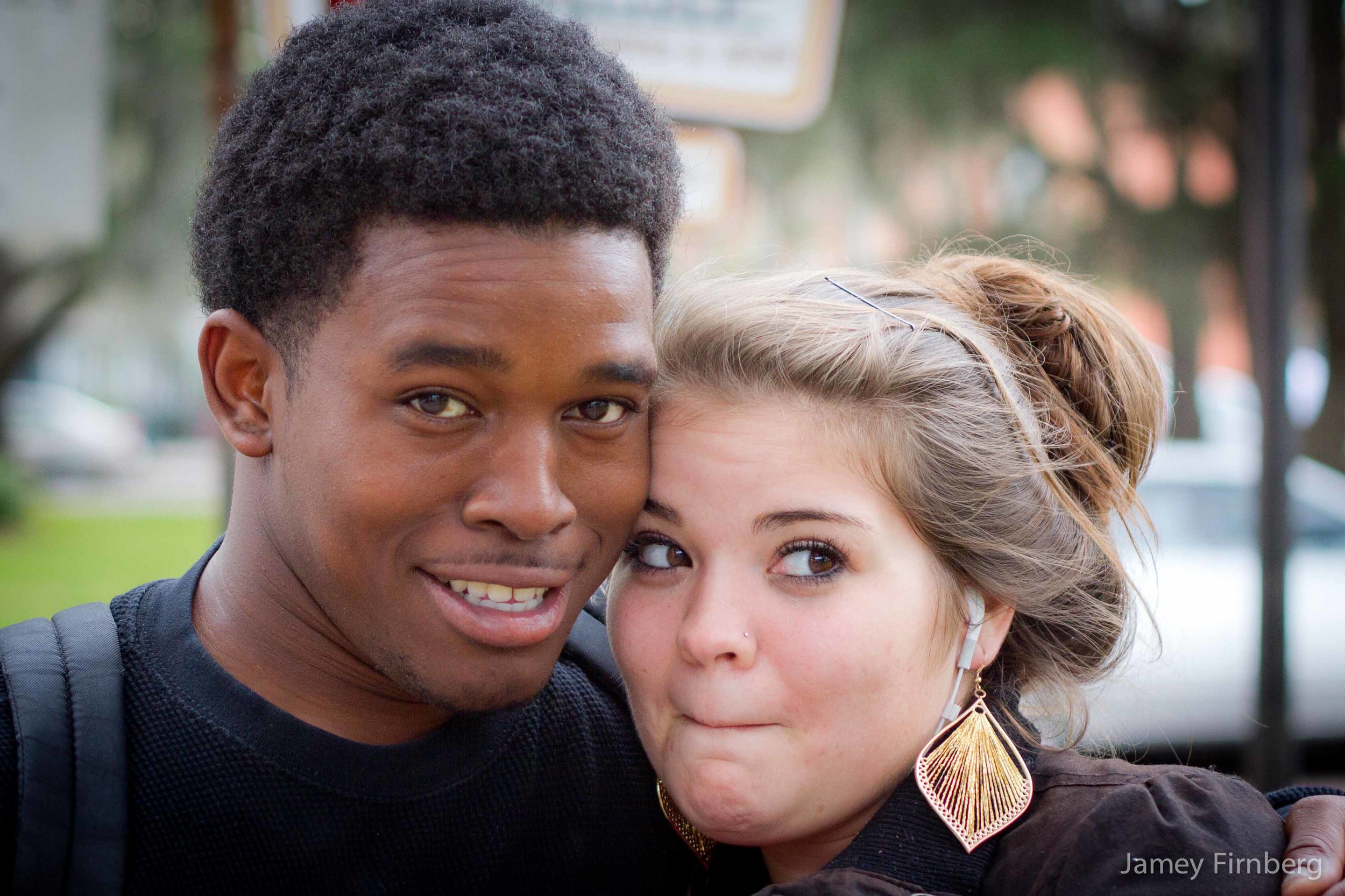 Savannah Couple on River_-4.jpg