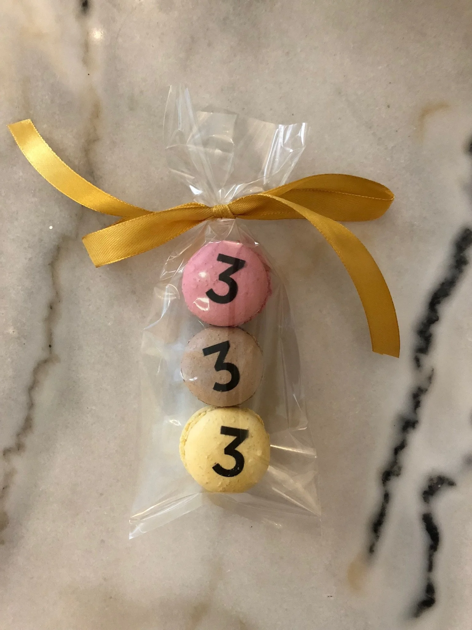 3er Tütchen mit Logodruck und Schleife