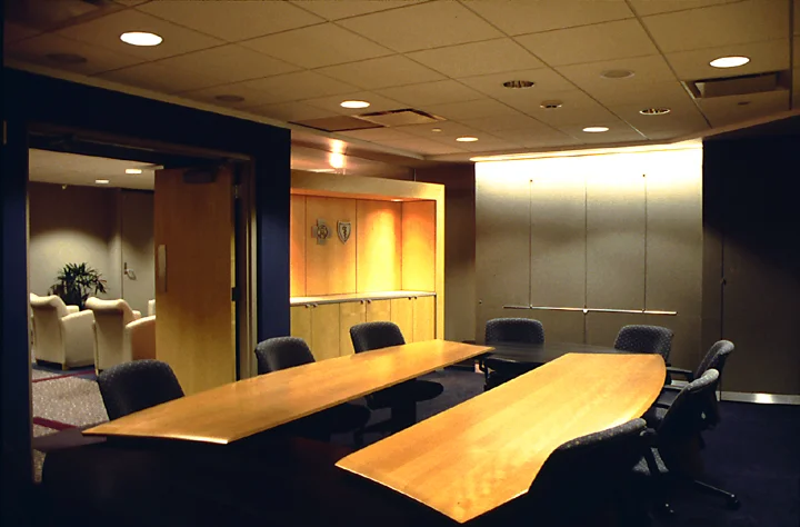 Wellmark Interior 19 2R Corp Conf Rm.jpg