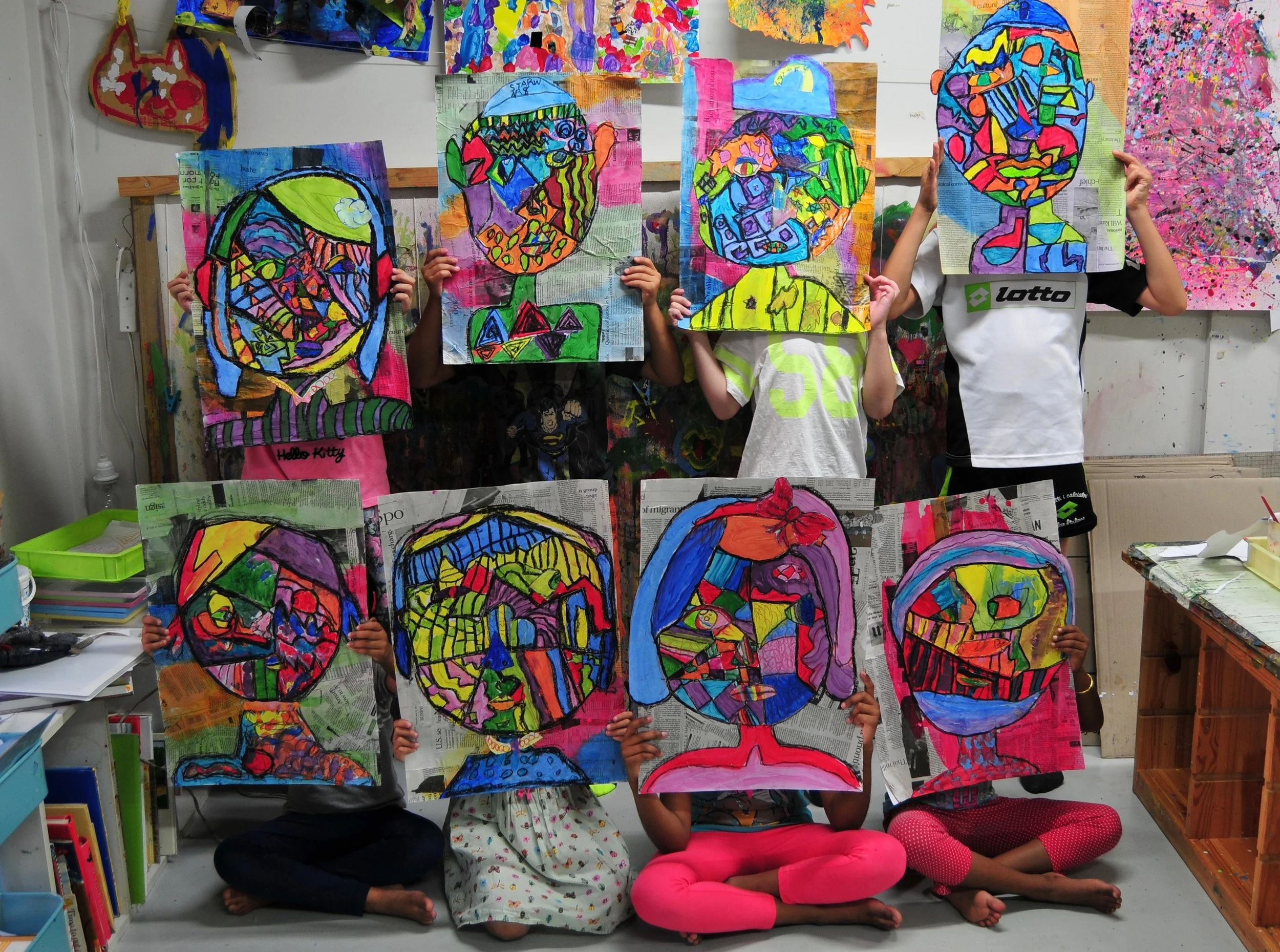 某有名小学生画家の描いたアートの写真 Classes — 104・Ten4 Art Studio