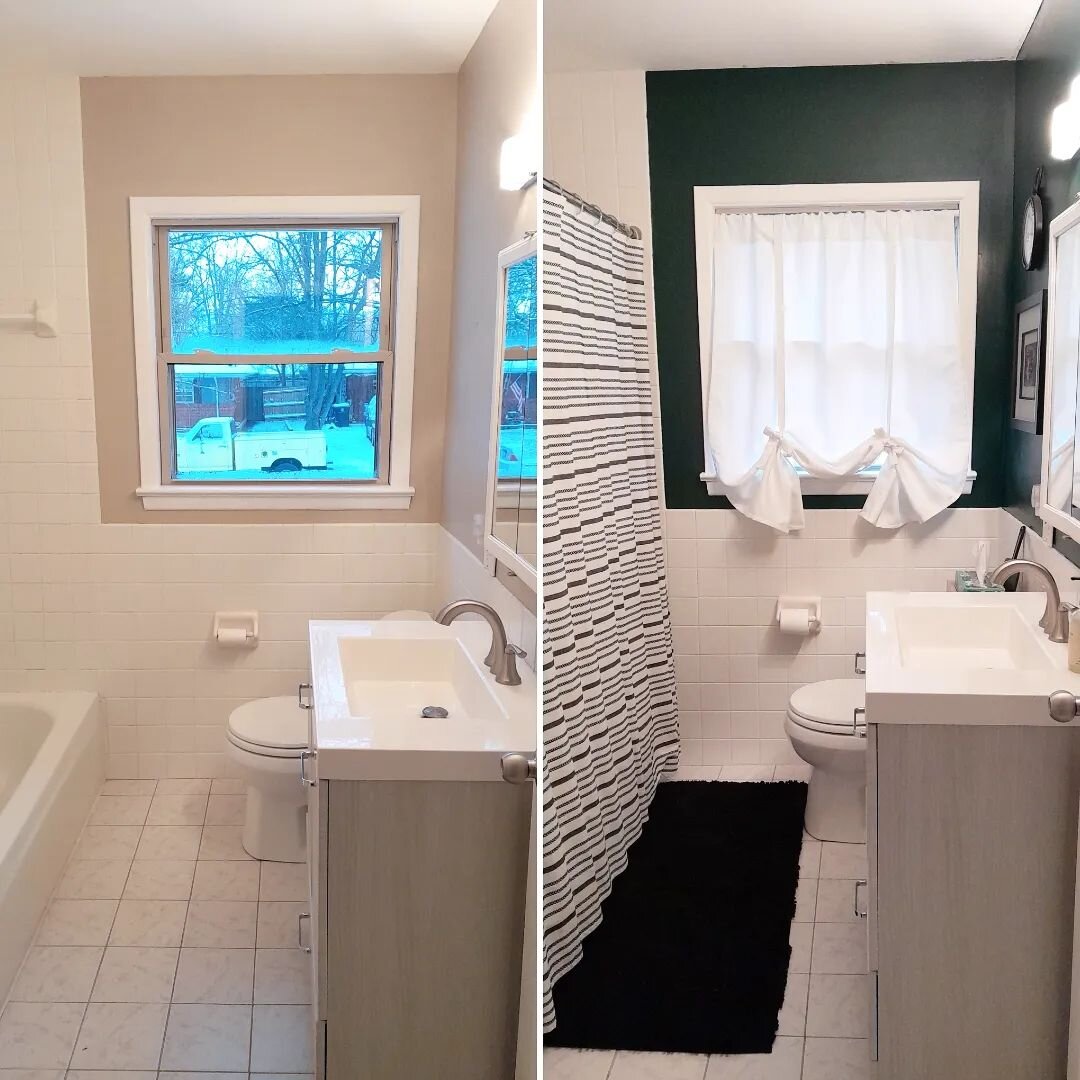 While house hunting last year, one place had a dark green bathroom and i thought that was so lovely! Fast forward to today when i finished turning the bath in our house into that vison! #beforeandafter #darkgreenbathroom #painting #bathtubreglaze #up