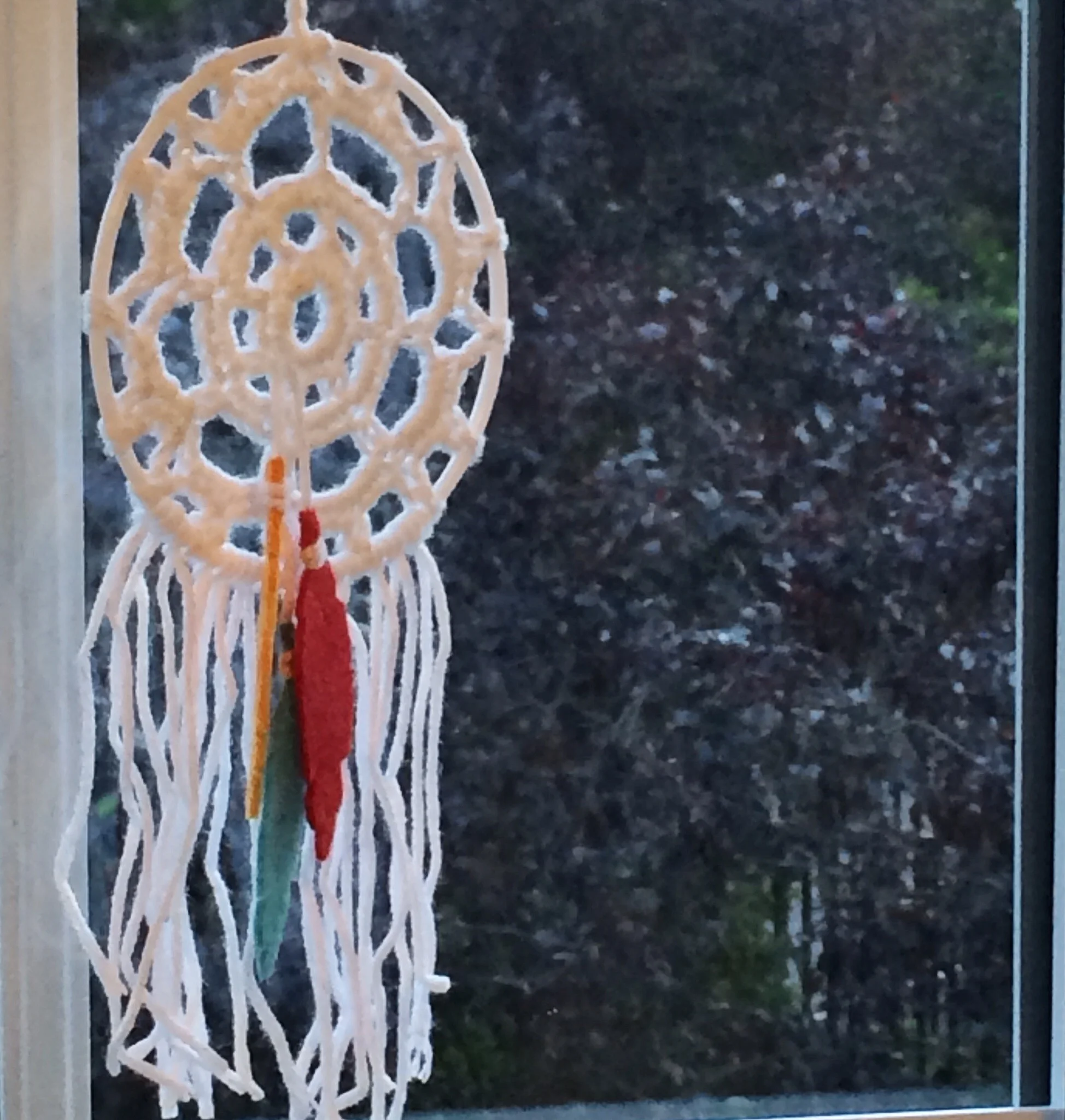 Mollie Makes dreamcatcher*