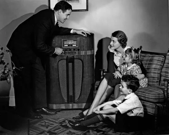 Old radio with family around.jpg