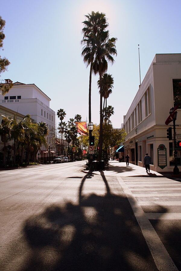 State_Street,_Santa_Barbara,_CA.jpg