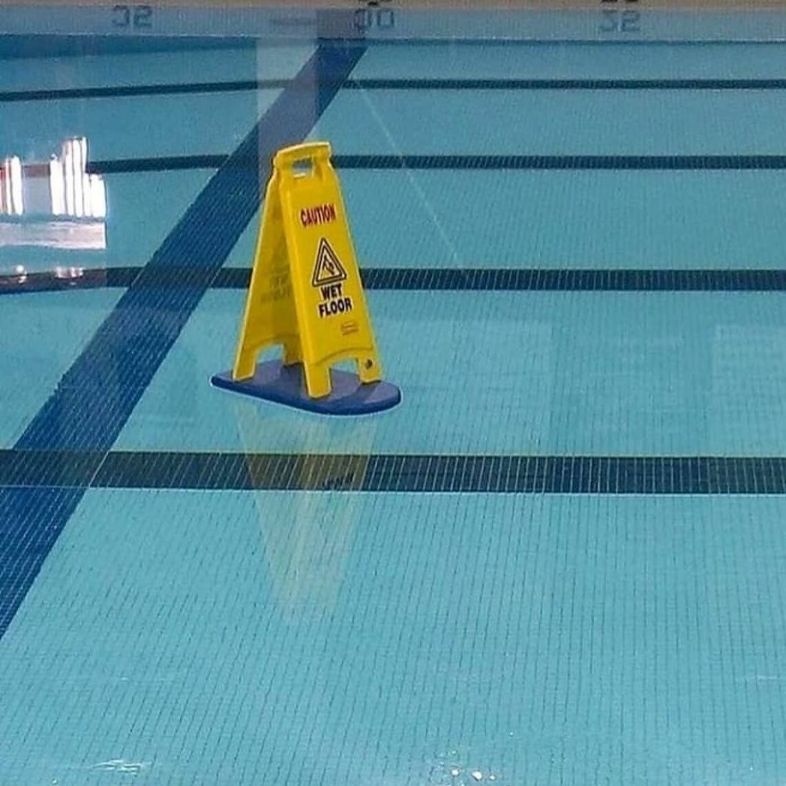 ⚠️ lifeguard humor

Via @artostomy 

_
#summer #summertime #pool #caution #slipperywhenwet #lifeguardproblems #poolhumor