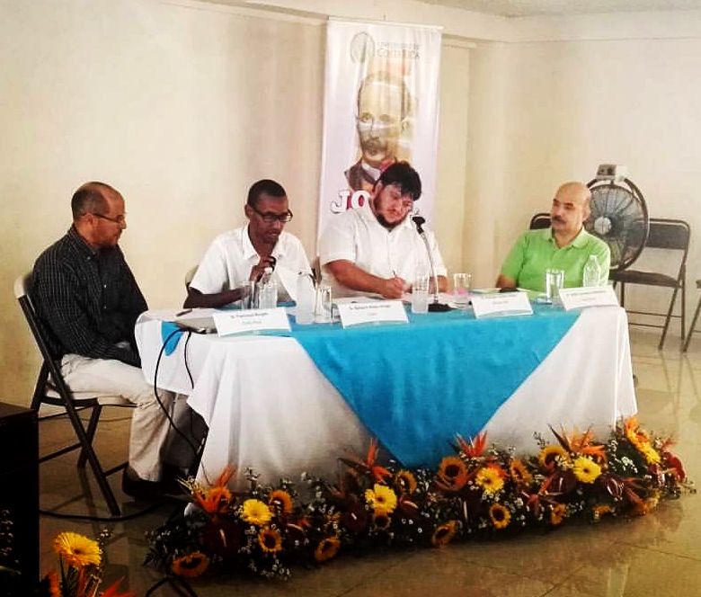 Coloquio en la Sede del Pacífico de la UCR.