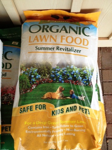 Espoma Summer Revitalizer has chelated iron and a bit of organic fertilizer, perfect to green up your lawn in summer.