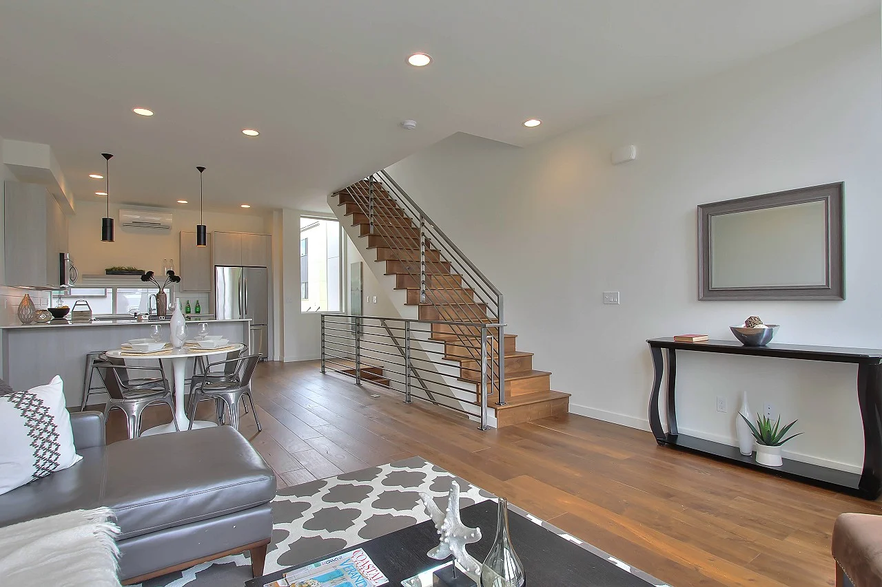 Living Room 03.jpg