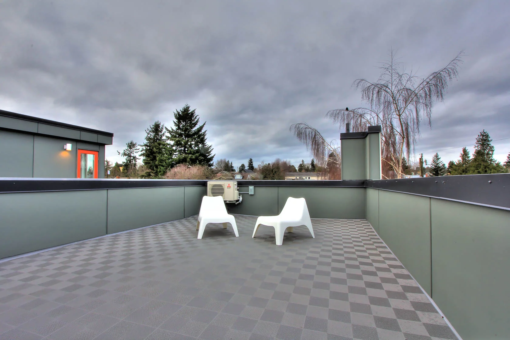 Roof Deck 01.jpg