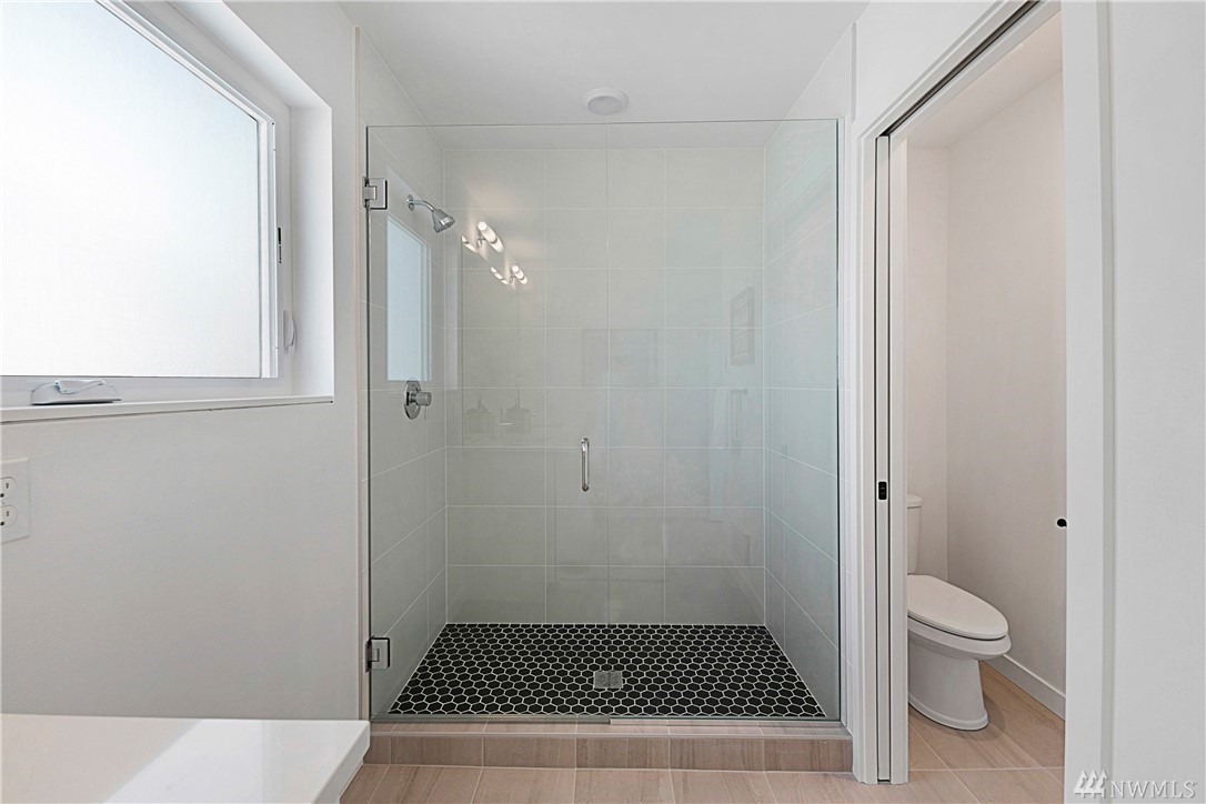 Bathroom_Master3.jpg