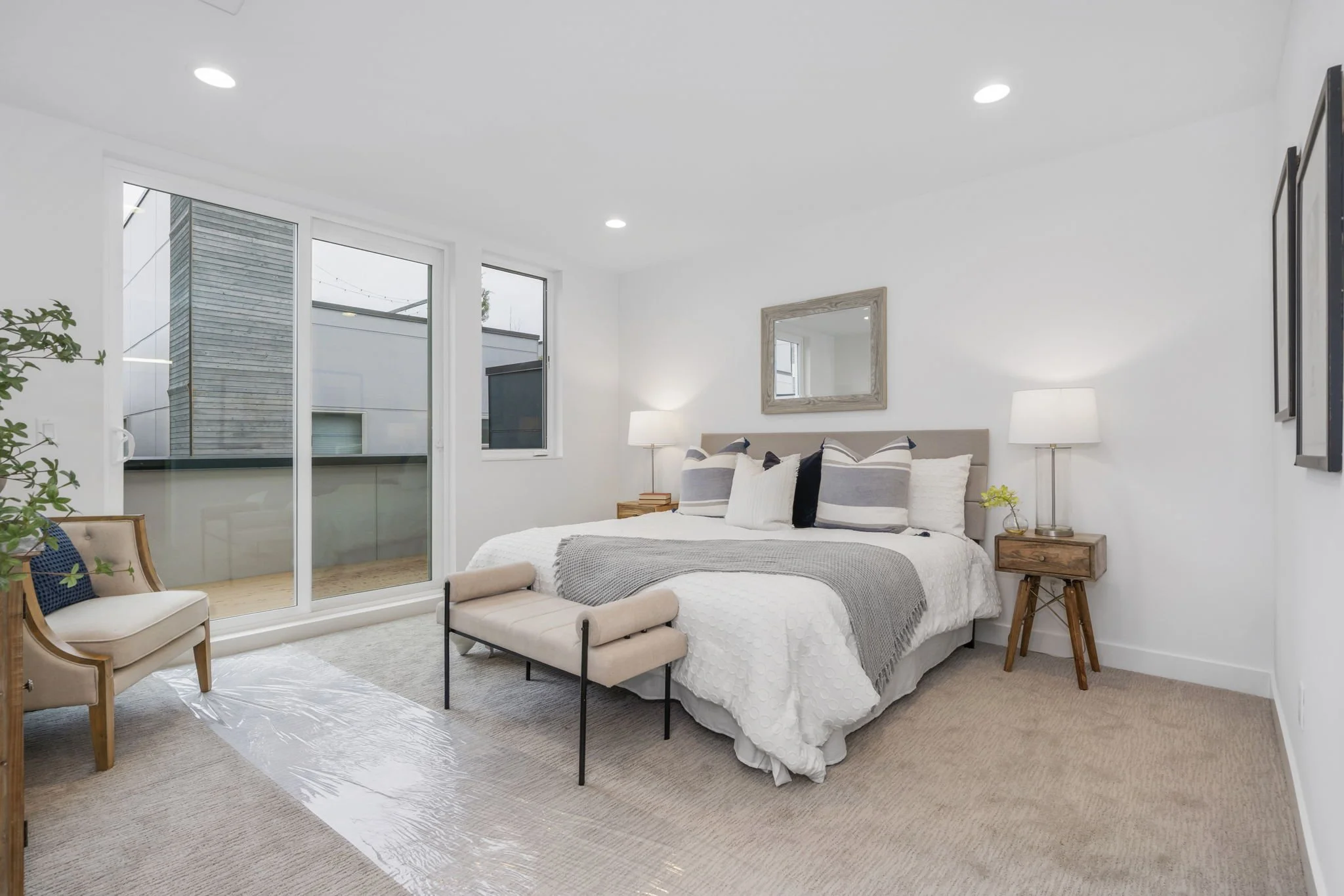 16-web-or-mls-JMenashe_6016_California_Ave_SW_Seattle_0016.jpg