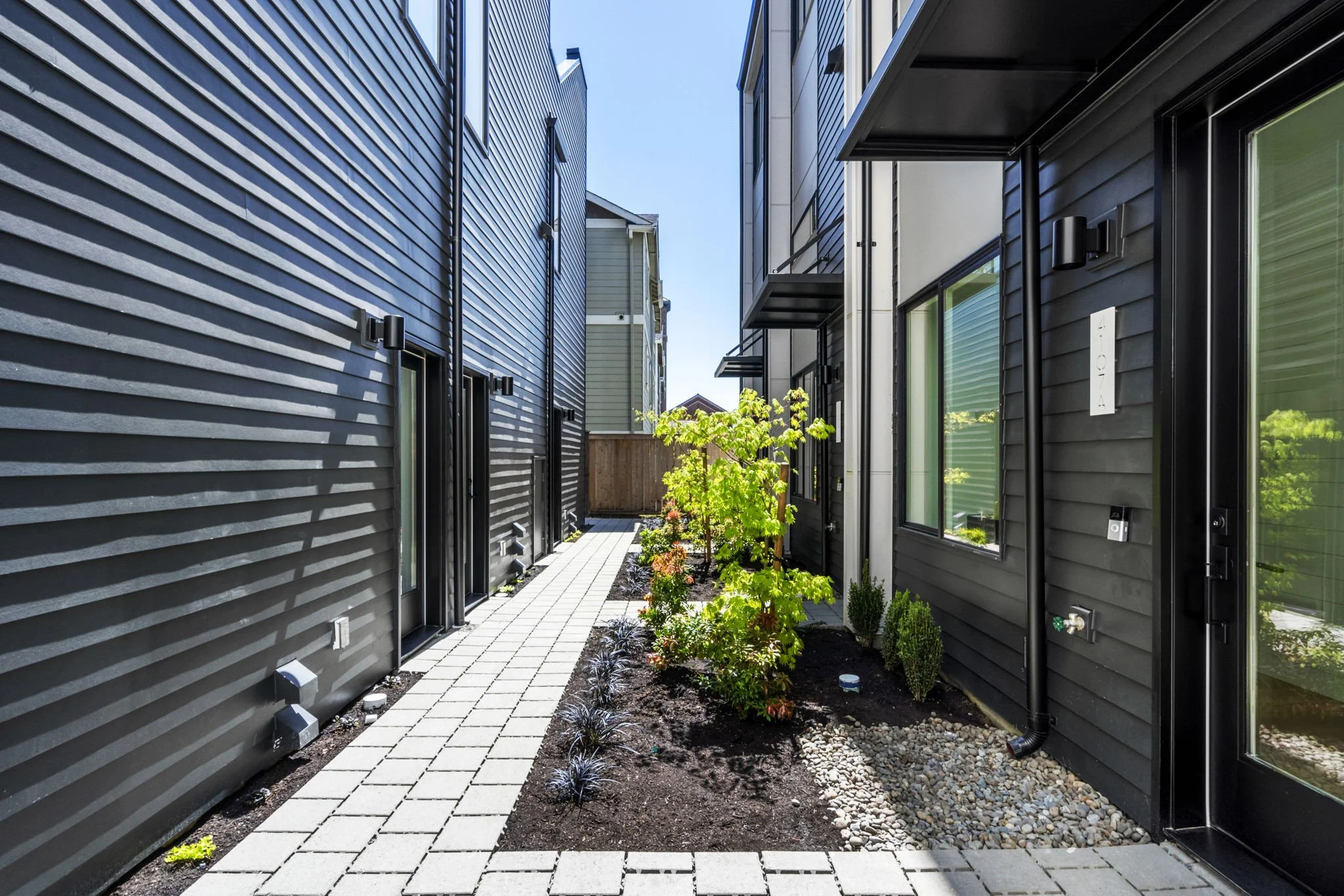 10-web-or-mls-JMenashe_4107_42nd_Ave_SW_Seattle_2_0010.jpg