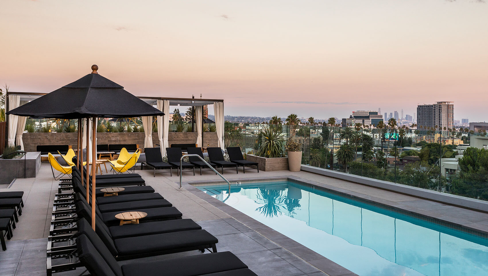 rooftop-pool-lounge-everly-hollywood-8d962bcf.jpg