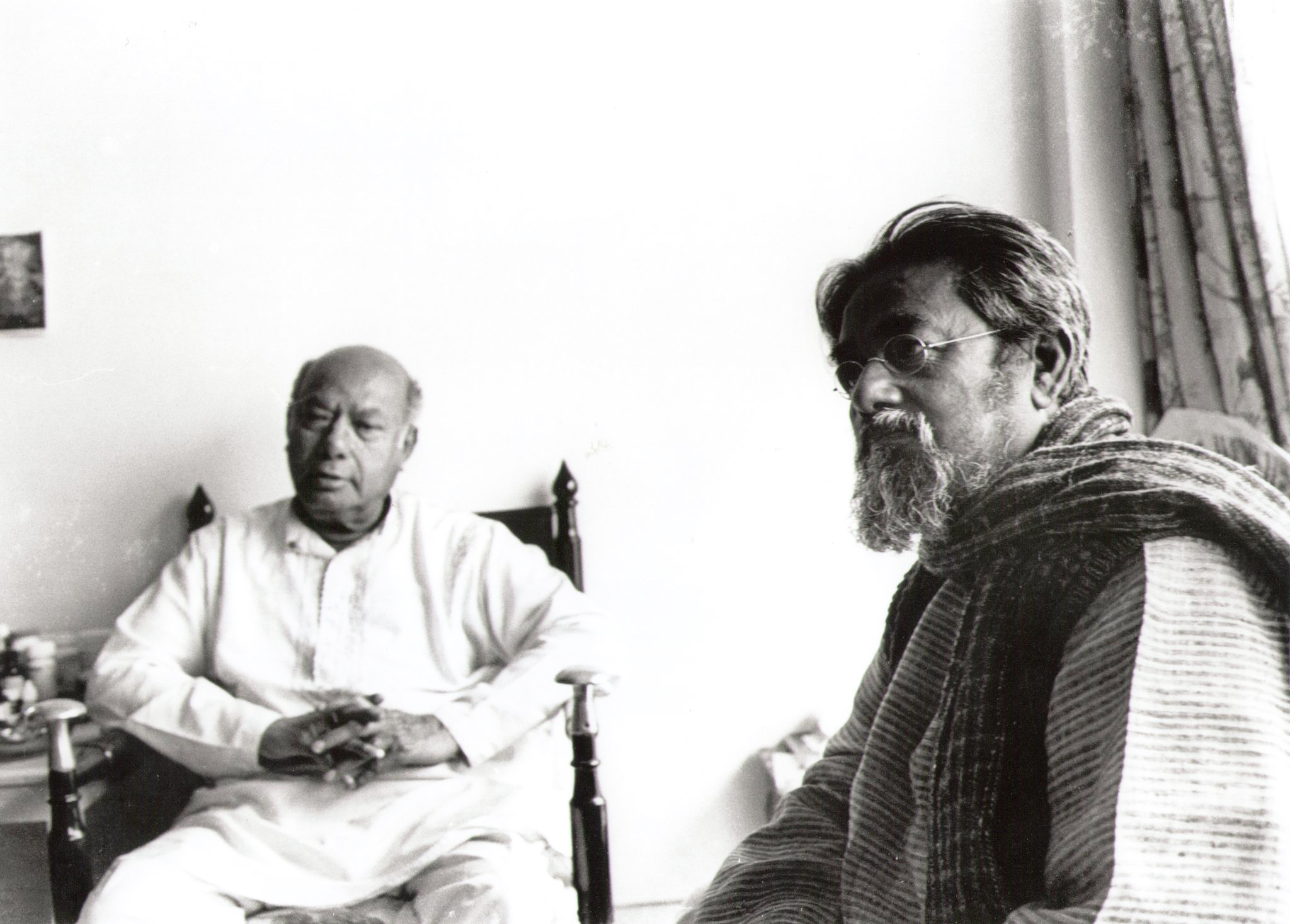  Ustad Ali Akbar Khan &amp; Sarbari Roy Chowdhury / the Virtuoso &amp; the Sculptor at home, Santiniketan © Courtesy Roy Chowdhury, private collection / Sri Nemai Ghosh 