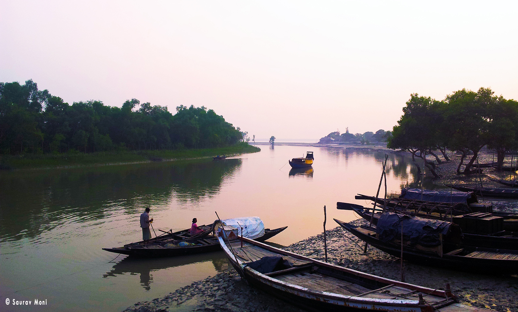 Riverbank at dusk (web) © Saurav Moni.jpg