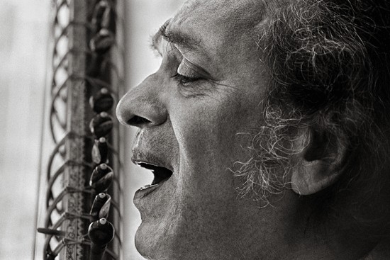 Pt. Ravi Shankar Practicing