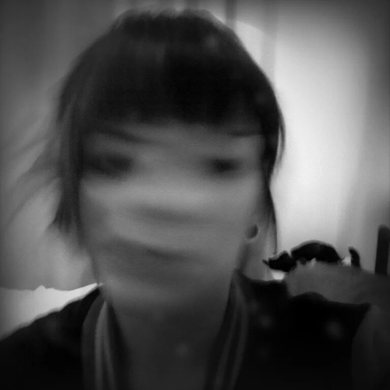 blurred_face_1_by_kelseypie-d4niath.jpg