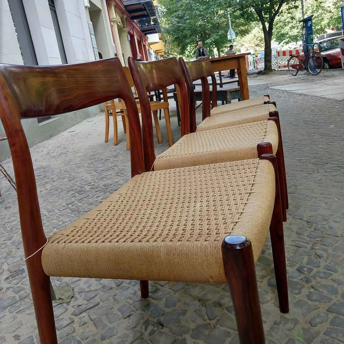 How to buy home items while you're traveling to be sure you will love them at home.