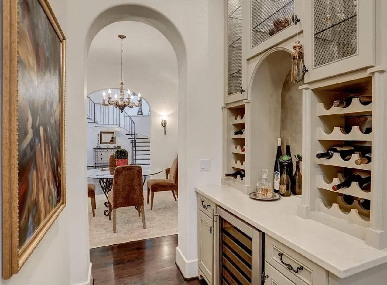 Butler's pantry designed by Denver interior designer Jamie House Design