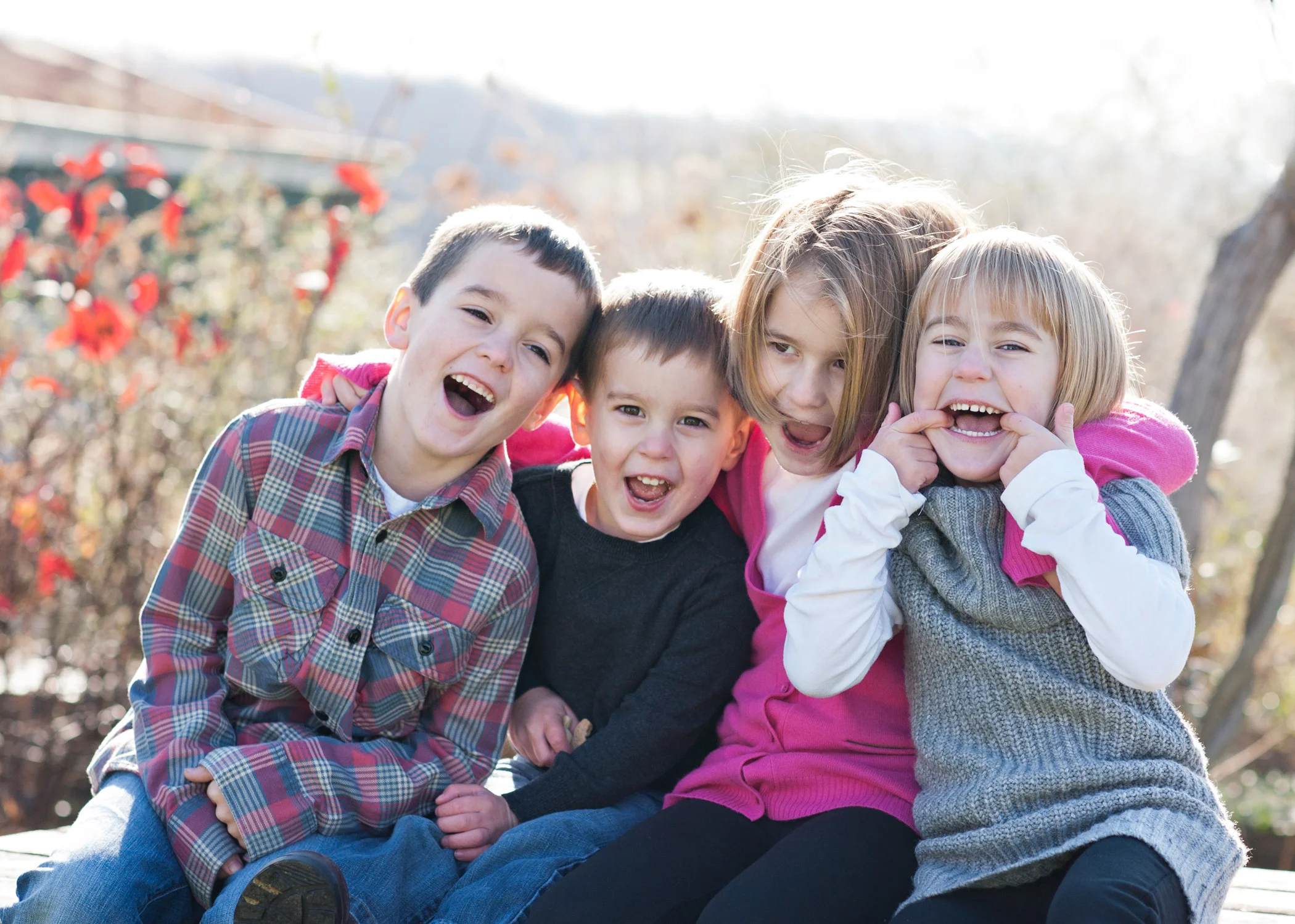 Walnut Creek Family Photographer ©ninapomeroy.com siblings children families silly