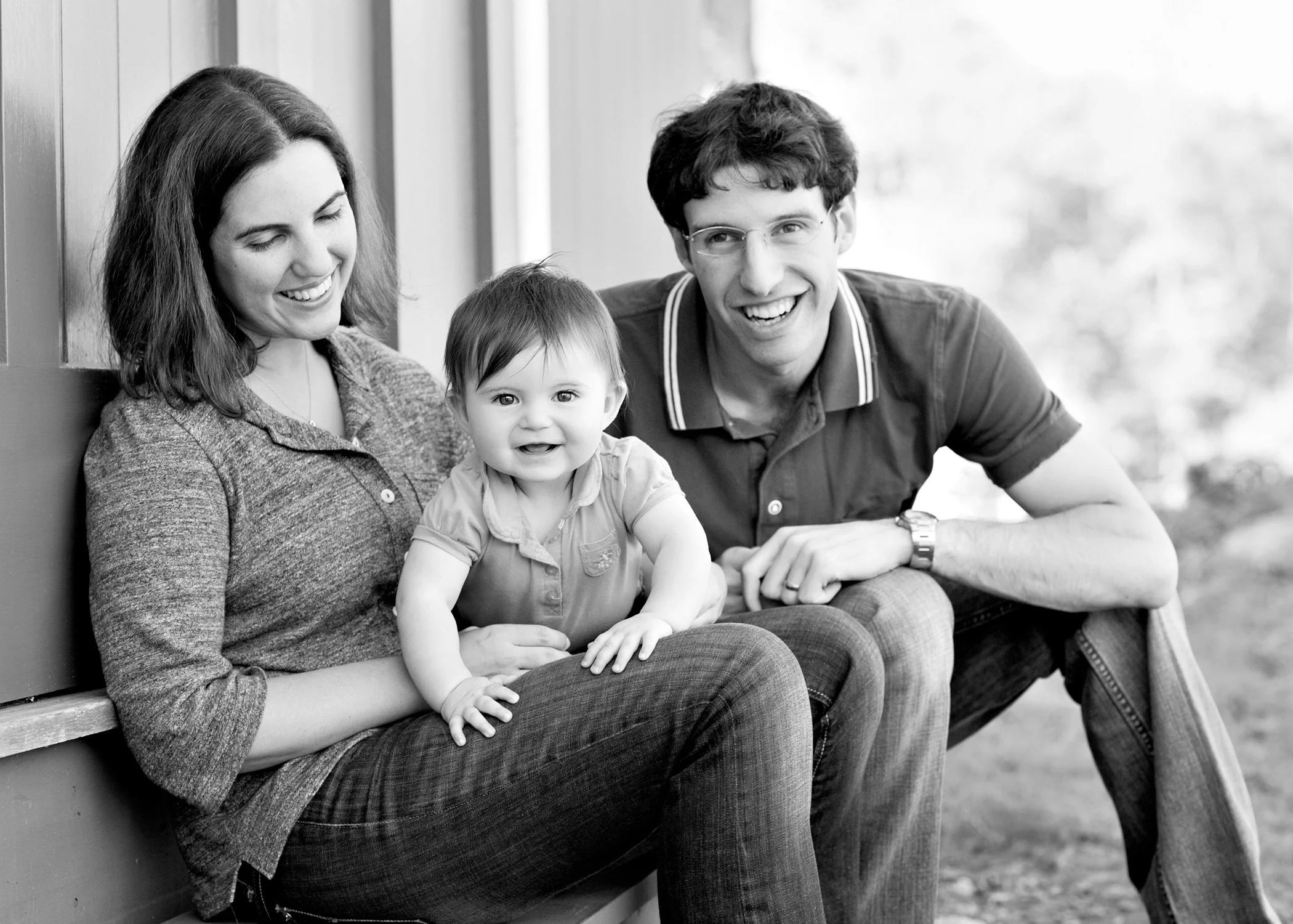family-toddler-baby-portrait-ninapomeroy-sanramon.jpg